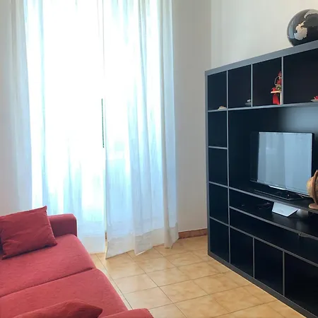 Appartamentino Via Garibaldi * 레반토